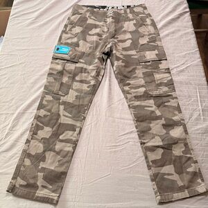 Iron Co. Men's Straight Fit Patriot Cargo Pant 30x32 NWT w/ Media Pocket